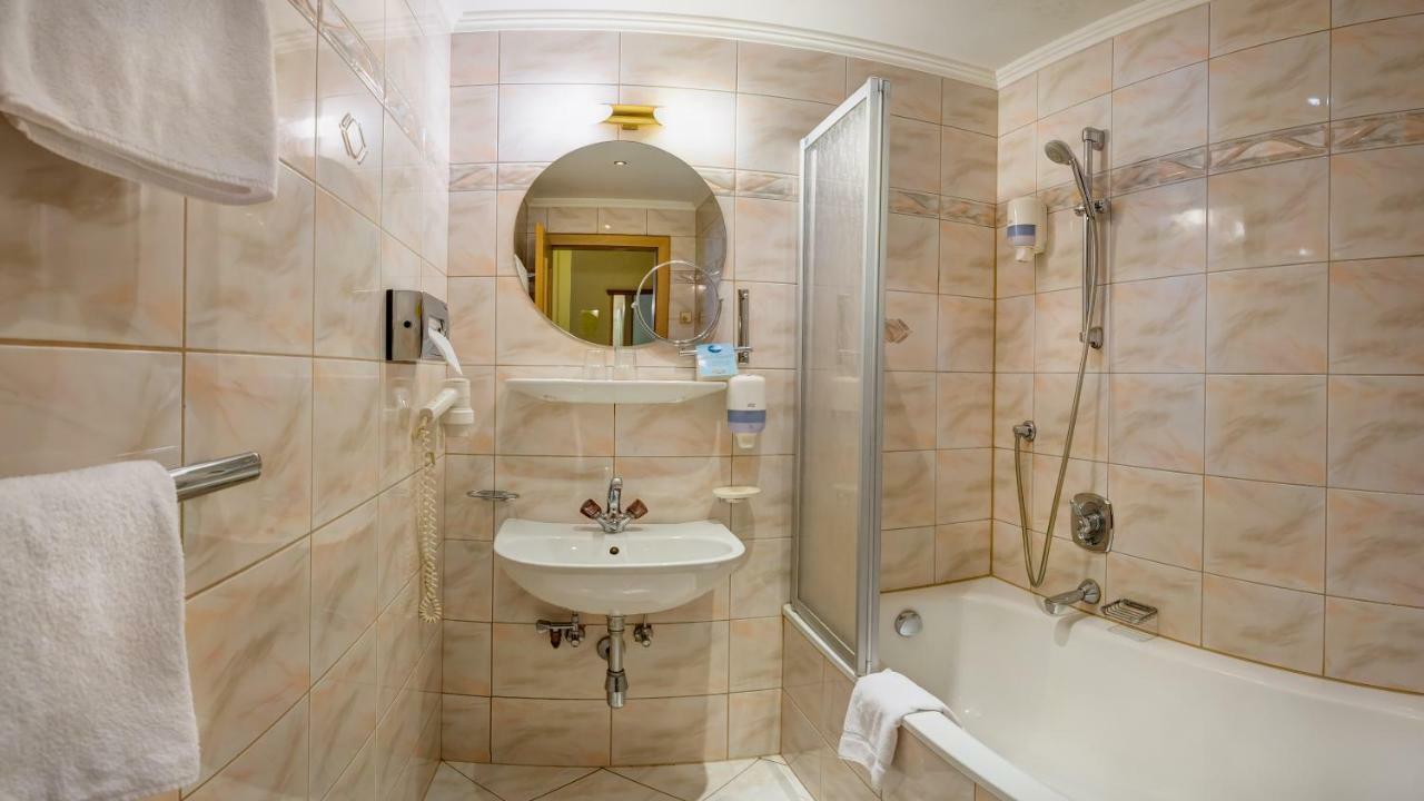 Strass- Aparthotel Mayrhofen Zewnętrze zdjęcie